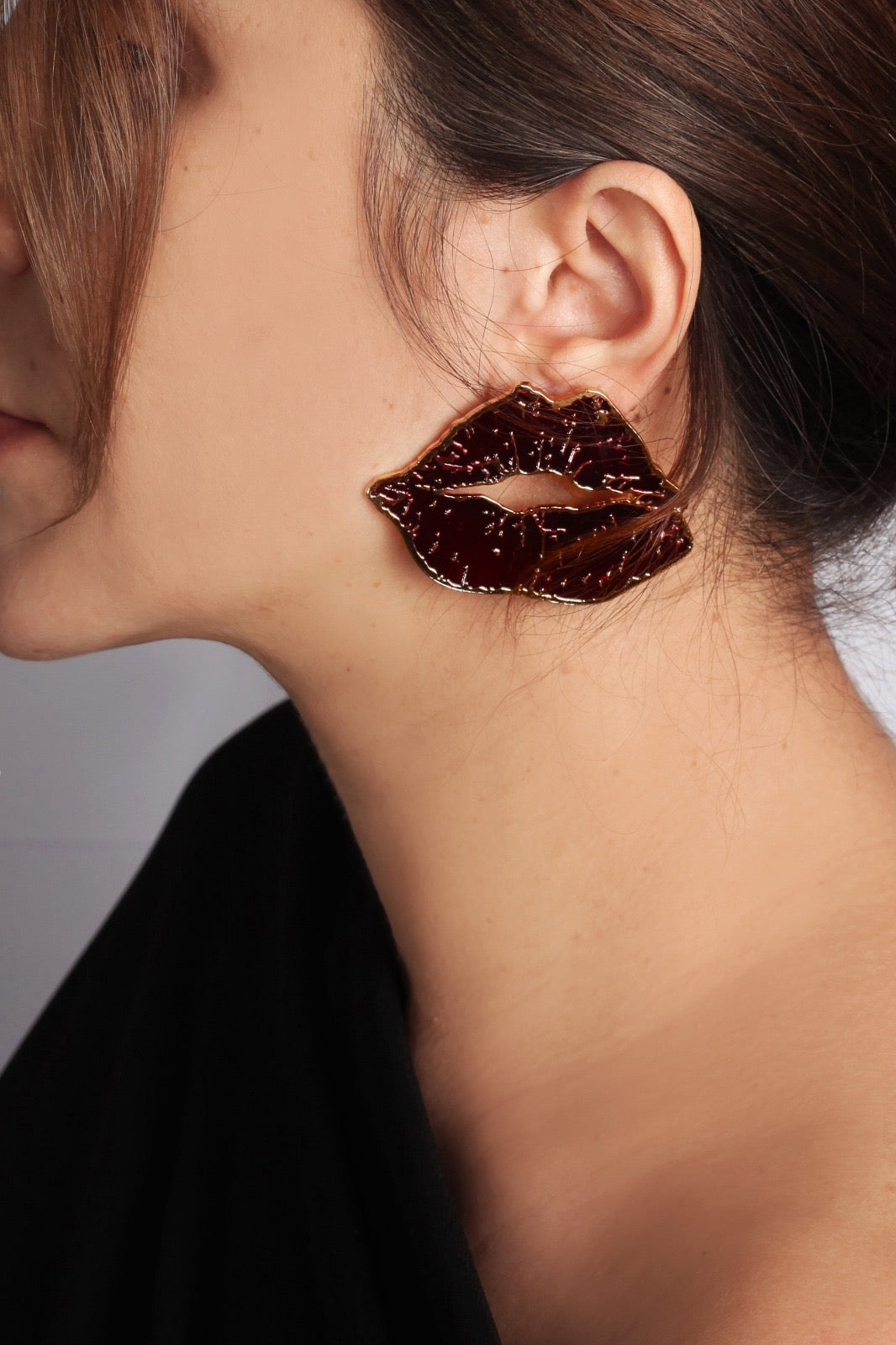 Bordo Big Lip Earring